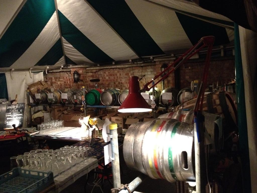 فندق The Brewery Tap أبينغدون المظهر الخارجي الصورة